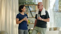 Chůze nebo domácí cvičení – co je lepší pro každodenní život lidí nad 40 let?