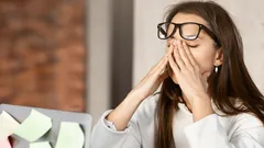 Co se děje v mozku, když málo spíme: Tohle by měl vědět každý