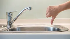 Sbohem stříbrným bateriím: trendový materiál, který v roce 2026 převálcuje vše díky své eleganci